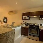 Sabbia Dowtown Condos By Mikitito Rentals