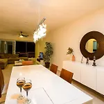 Sabbia Dowtown Condos By Mikitito Rentals